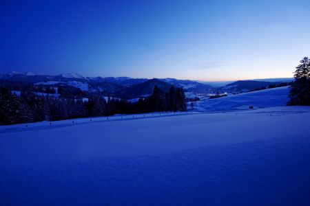 03_oberstaufen-winterpanorama-blauestunde-09.jpg